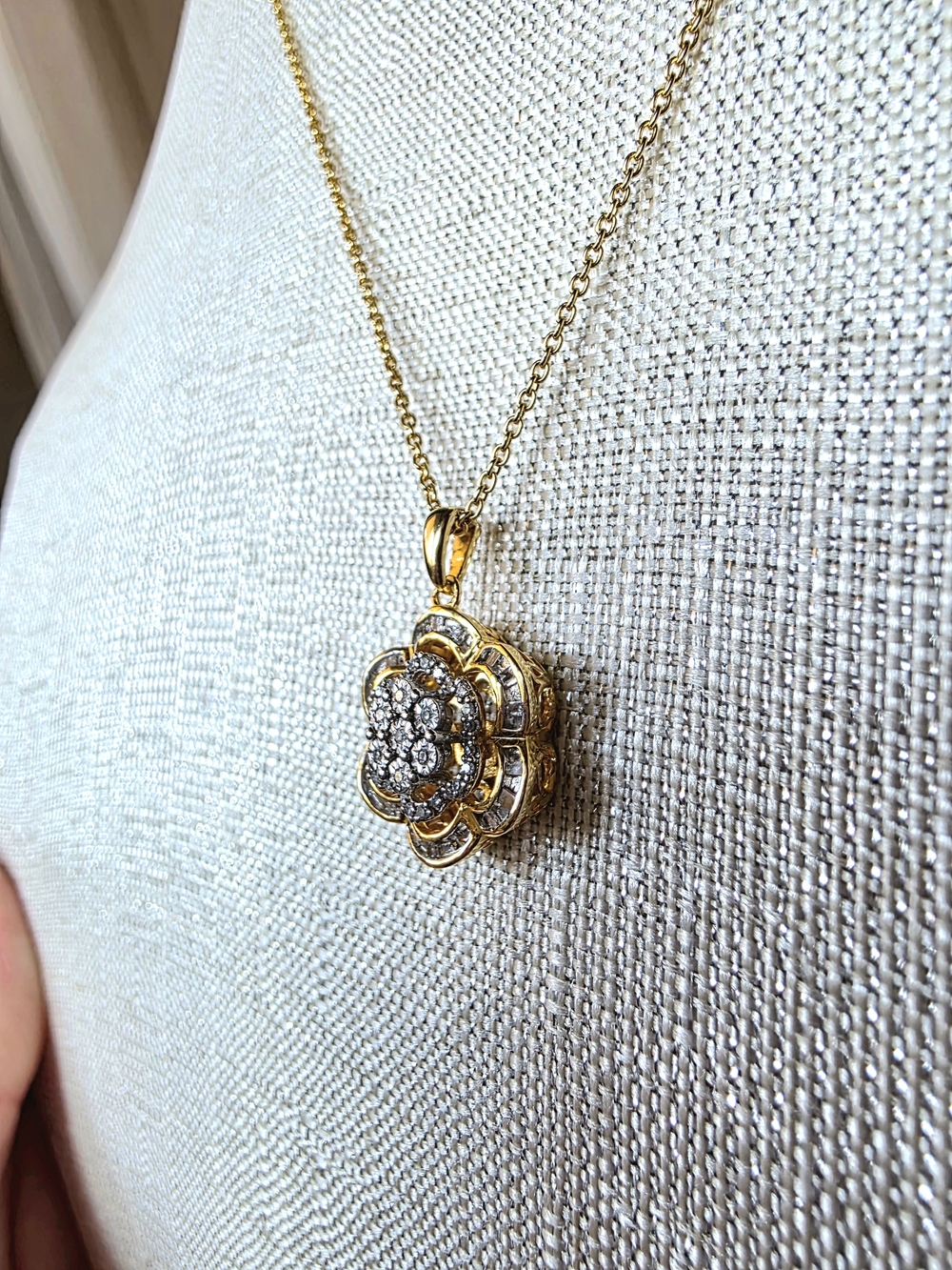 925 Sterling Silver Two-Tone Gold Plated 3D Tiered Camellia Flower Cluster Penda - Picture 5 of 11